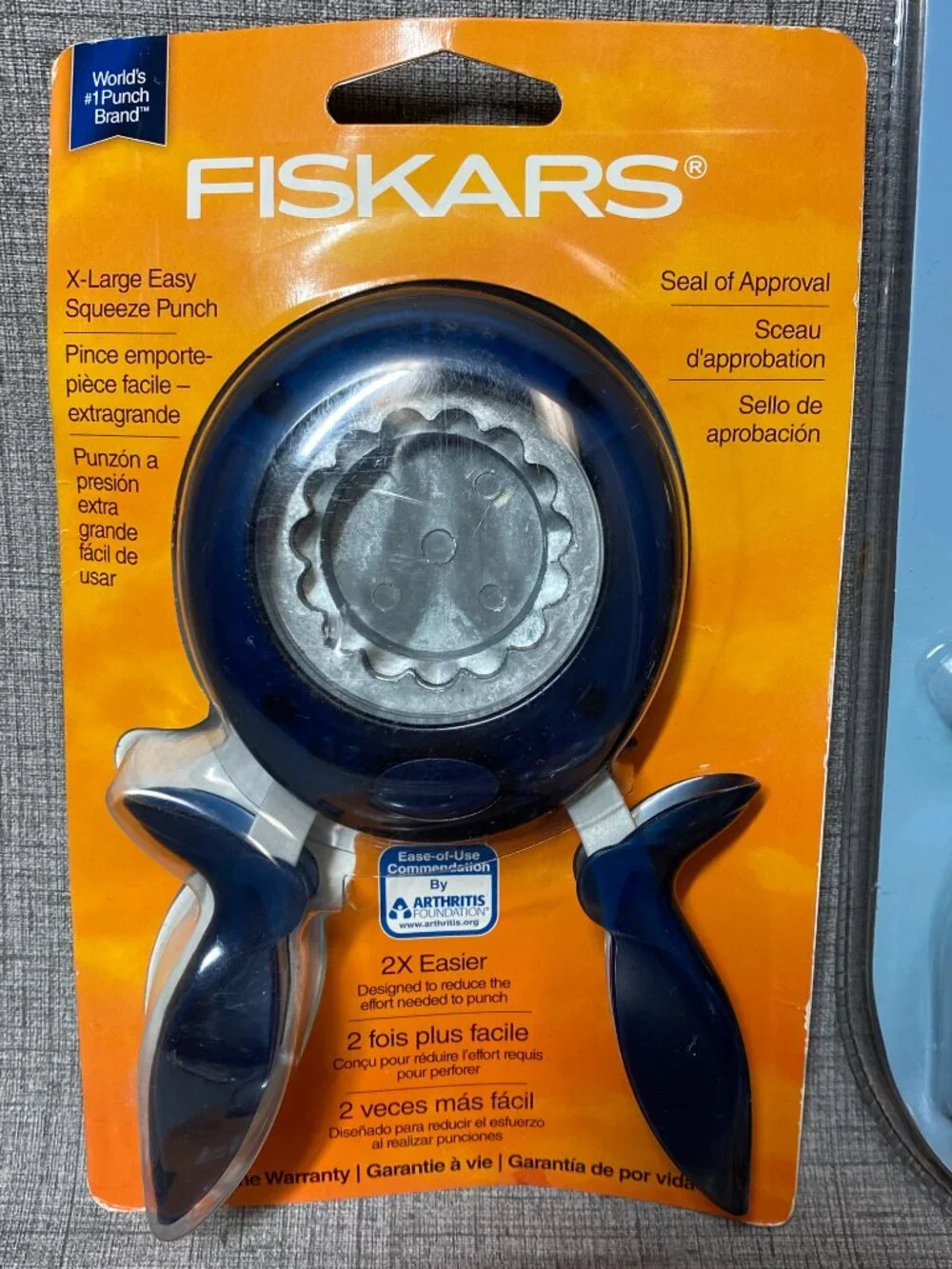 NEW Fiskars Squeeze Paper Punches 4pc Lot Bundle NEW OLD STOCK Xtra Large